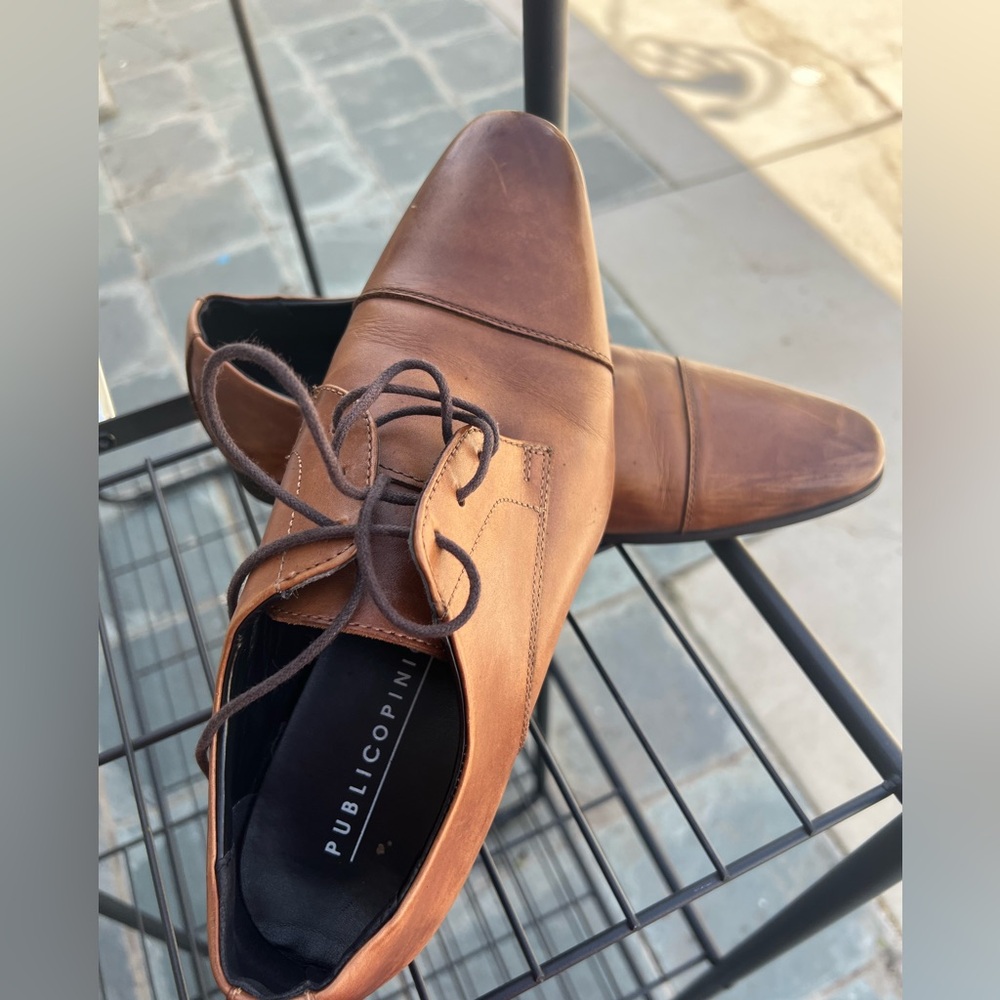 Men's Brown Leather Shoes
Size 9.5 M